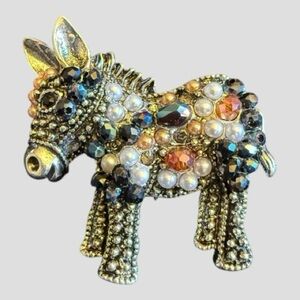 Rhinestone Donkey Brooch (peach mane)